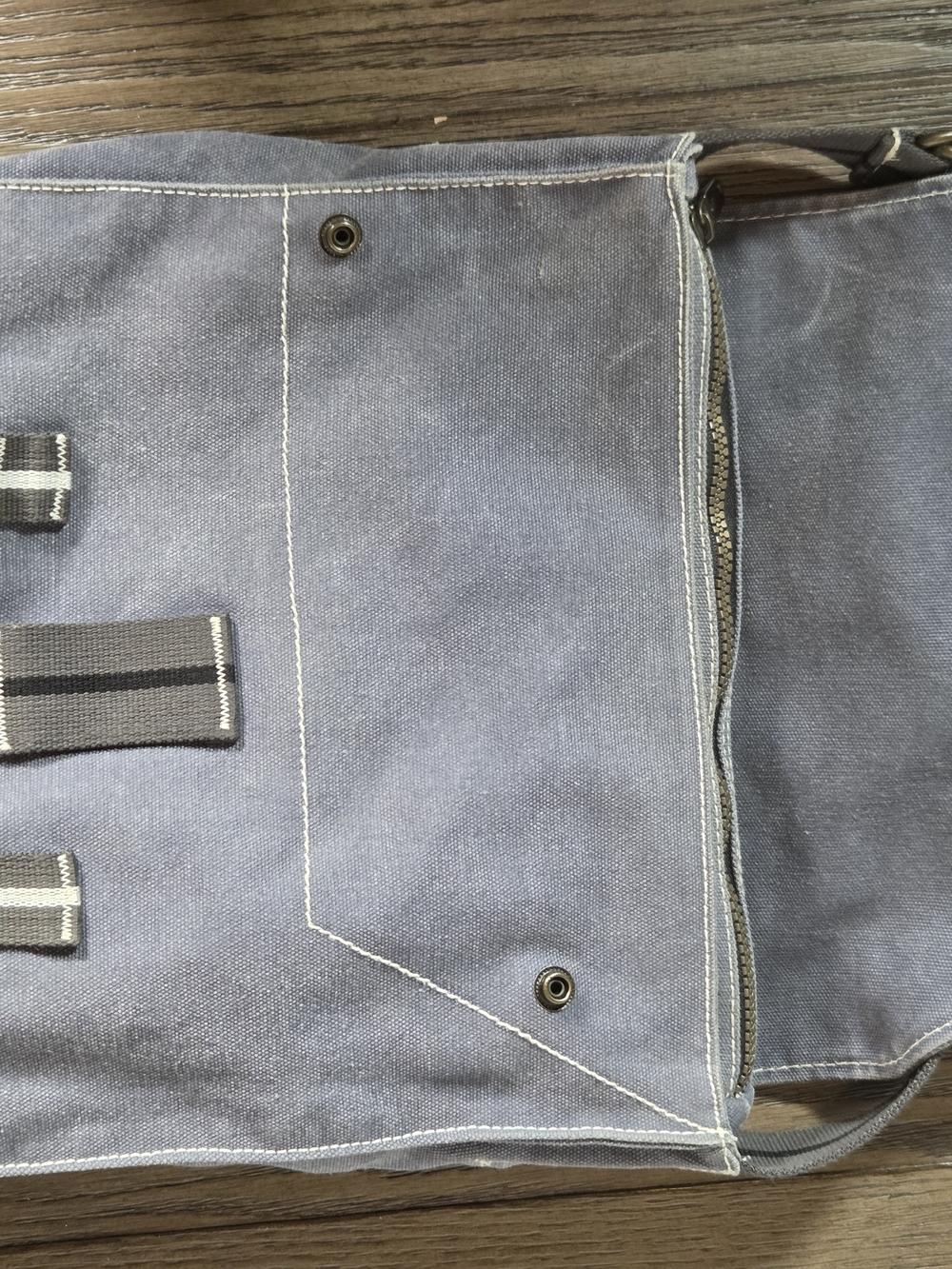 Vtg DIESEL Y2K Distressed Grey Canvas Messenger Bag - Excellent Condition - Picture 5 of 13